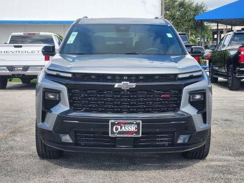 Sterling Gray Metallic 2024 Chevrolet Traverse RS