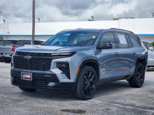 Sterling Gray Metallic 2024 Chevrolet Traverse RS