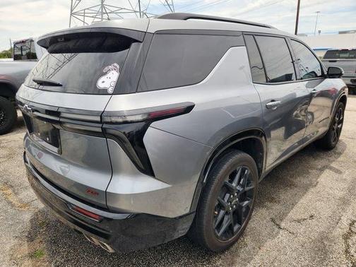 Sterling Gray Metallic 2024 Chevrolet Traverse RS
