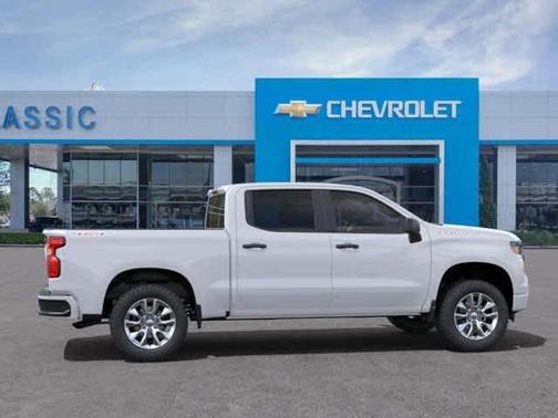 2025 Chevrolet Silverado 1500 Custom