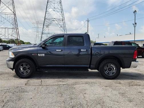 2016 RAM 1500 SLT