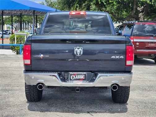 2016 RAM 1500 SLT
