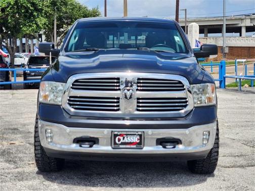 2016 RAM 1500 SLT