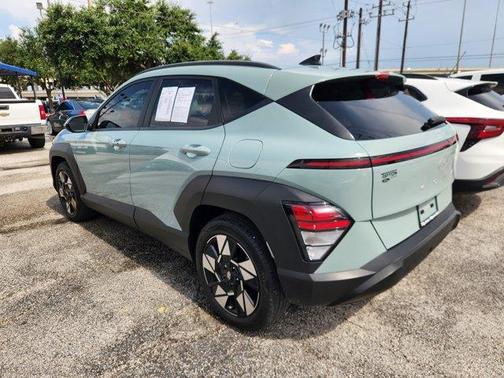 2024 Hyundai KONA SEL