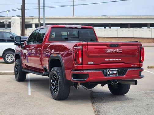 2022 GMC Sierra 2500 AT4