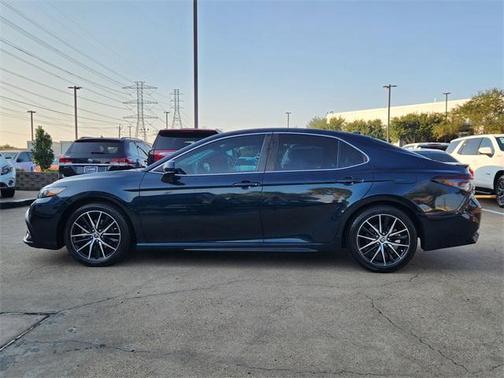 2021 Toyota Camry SE Nightshade