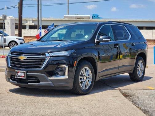 2022 Chevrolet Traverse LT Cloth