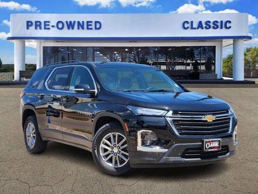 2022 Chevrolet Traverse LT Cloth
