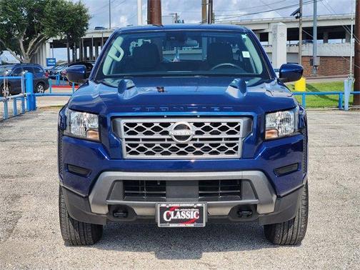 2023 Nissan Frontier SV