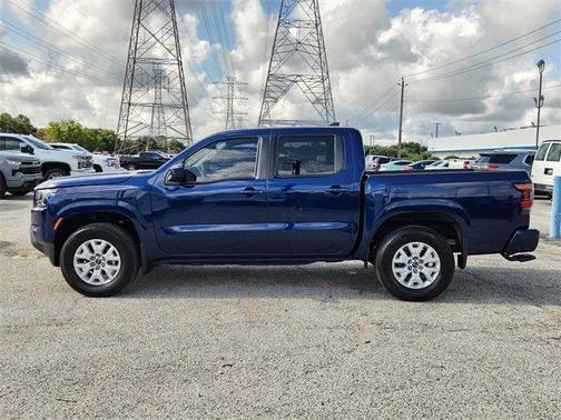 2023 Nissan Frontier SV