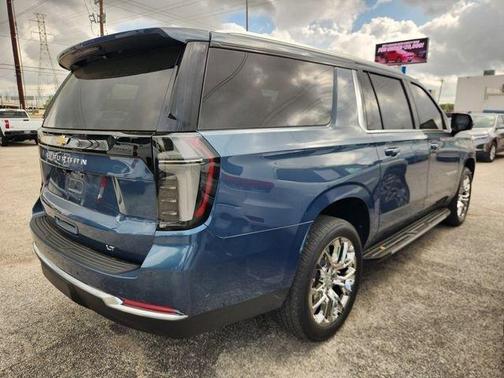 Lakeshore Blue Metallic 2025 Chevrolet Suburban LT