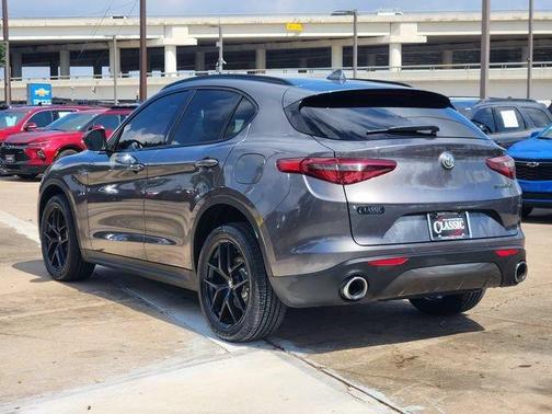 Vesuvio Gray Metallic 2021 Alfa Romeo Stelvio Base