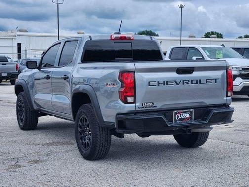 Sterling Gray Metallic 2025 Chevrolet Colorado Trail Boss