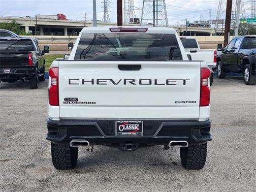 2024 Chevrolet Silverado 1500 Custom Trail Boss