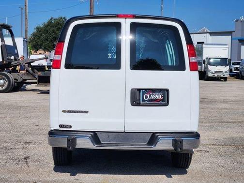 Summit White 2025 Chevrolet Express 2500 Work Van