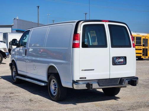 Summit White 2025 Chevrolet Express 2500 Work Van