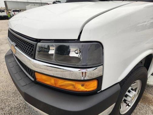 Summit White 2025 Chevrolet Express 2500 Work Van