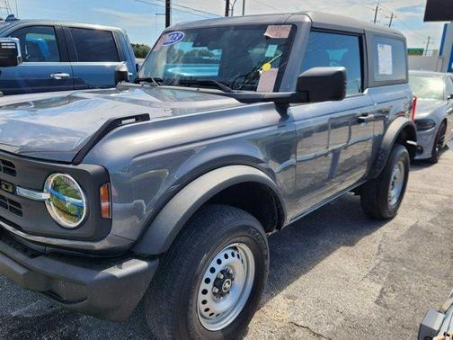 2023 Ford Bronco Base