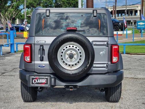 2023 Ford Bronco Base