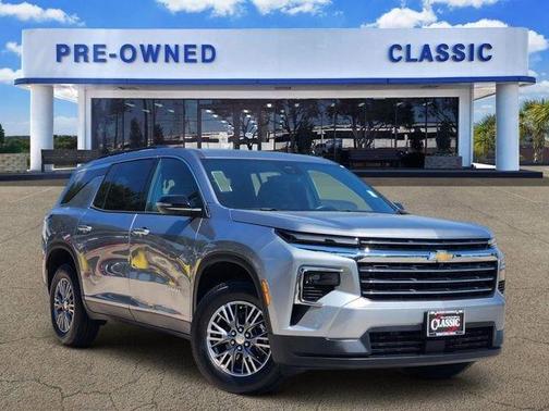 Sterling Gray Metallic 2025 Chevrolet Traverse LT