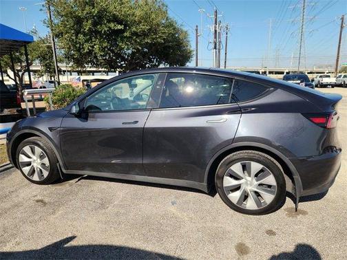 2024 Tesla Model Y Standard Range