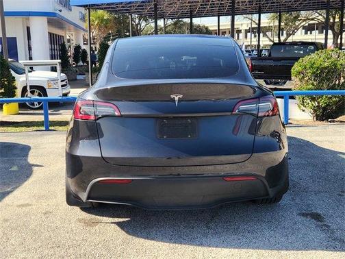 2024 Tesla Model Y Standard Range