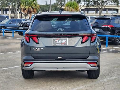 2025 Hyundai TUCSON SEL