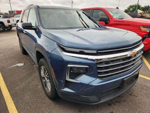 Lakeshore Blue Metallic 2024 Chevrolet Traverse LT