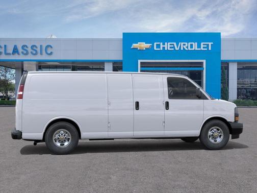 2025 Chevrolet Express 3500 Work Van