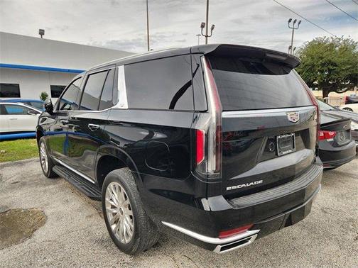 2022 Cadillac Escalade Luxury