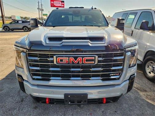 2025 GMC Sierra 2500 AT4