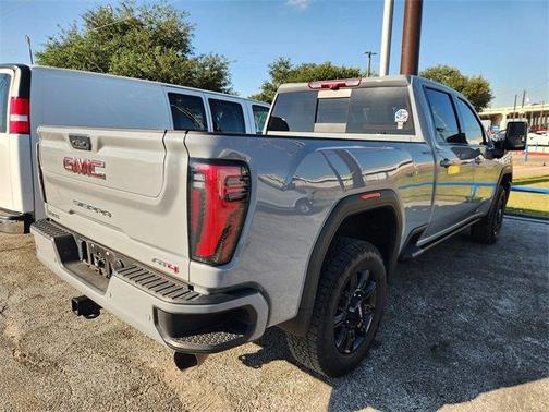 2025 GMC Sierra 2500 AT4