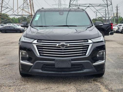 Mosaic Black Metallic 2023 Chevrolet Traverse Premier