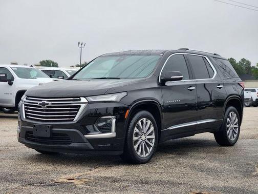 Mosaic Black Metallic 2023 Chevrolet Traverse Premier