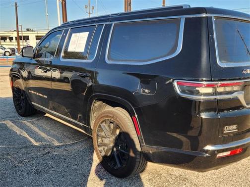 2022 Jeep Grand Wagoneer Series III