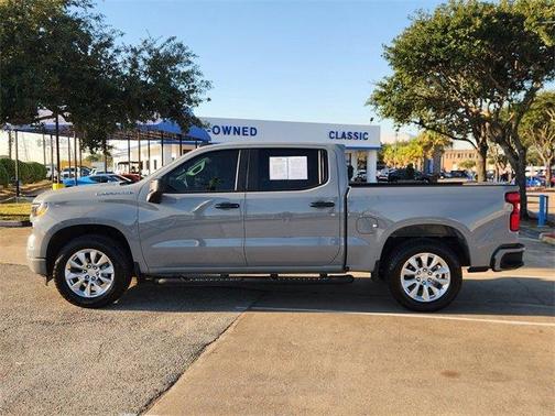 2025 Chevrolet Silverado 1500 Custom