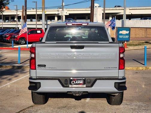 2025 Chevrolet Silverado 1500 Custom