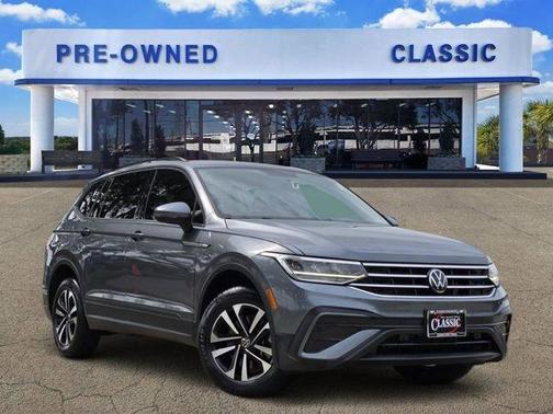 Platinum Gray Metallic 2022 Volkswagen Tiguan 2.0T S