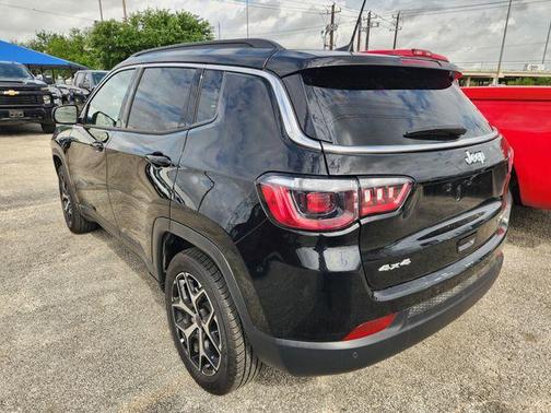 Diamond Black 2025 Jeep Compass Limited