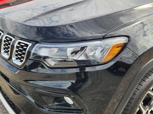 Diamond Black 2025 Jeep Compass Limited