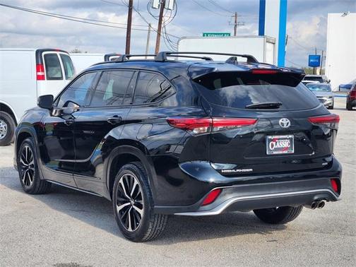 2021 Toyota Highlander XSE