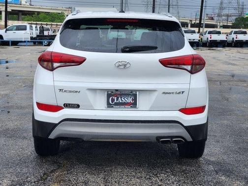 Dazzling White 2017 Hyundai TUCSON Sport