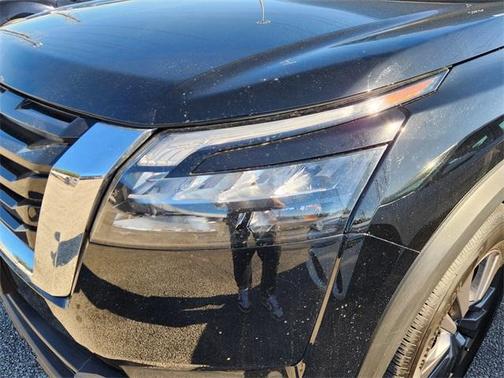 2025 Nissan Pathfinder S