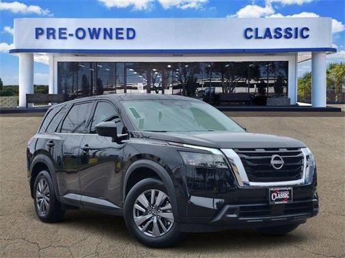 2025 Nissan Pathfinder S