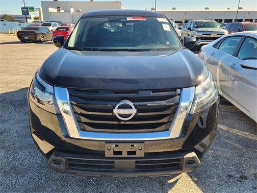 2025 Nissan Pathfinder S