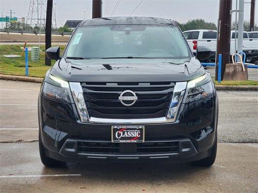 2025 Nissan Pathfinder S