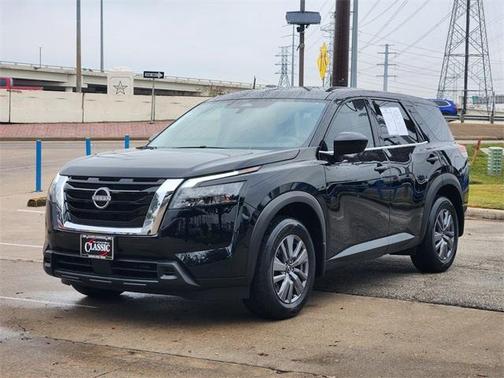 2025 Nissan Pathfinder S
