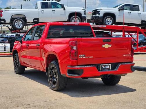 2022 Chevrolet Silverado 1500 Custom
