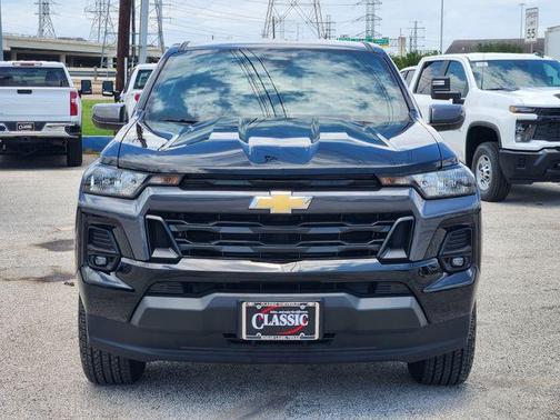 Black 2024 Chevrolet Colorado LT