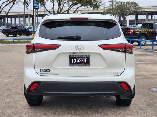 2021 Toyota Highlander XLE